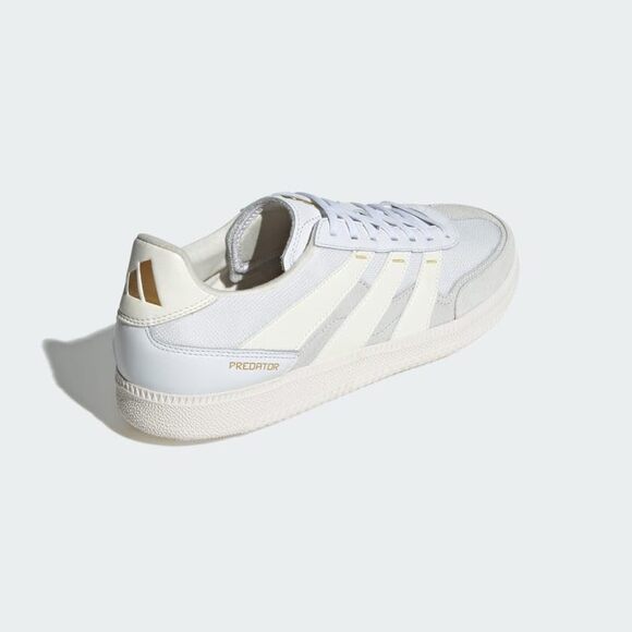 NWT adidas Unisex Freestyle Indoor Shoes White/Gold Size 11 main image 6